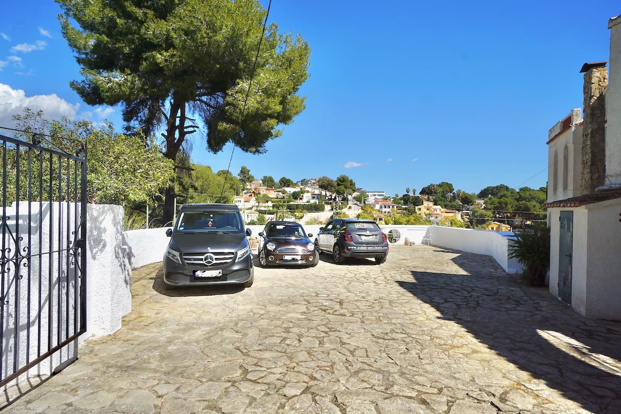 4 bedroom Villa for sale in Benissa with pool garage - € 595,000 (Ref: 8904964)