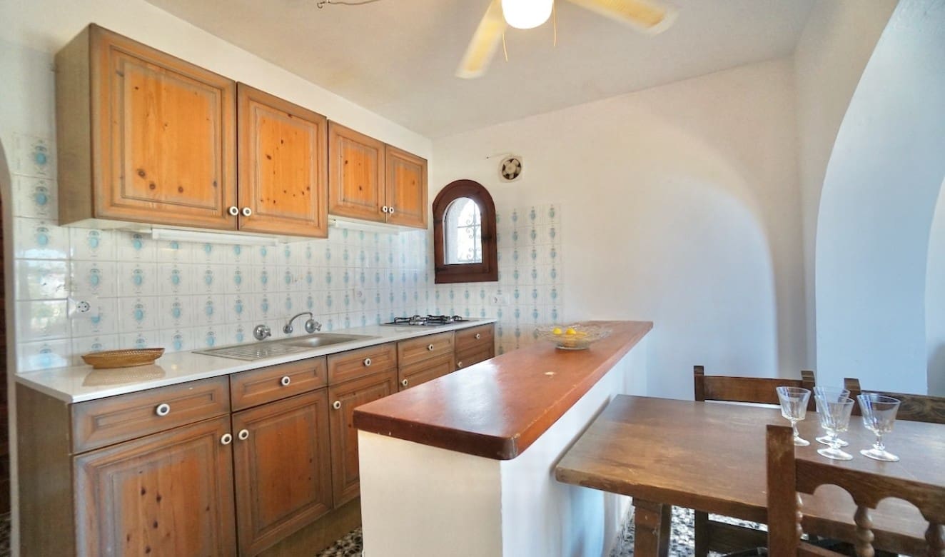 4 bedroom Villa for sale in Benissa with pool garage - € 595,000 (Ref: 8904964)