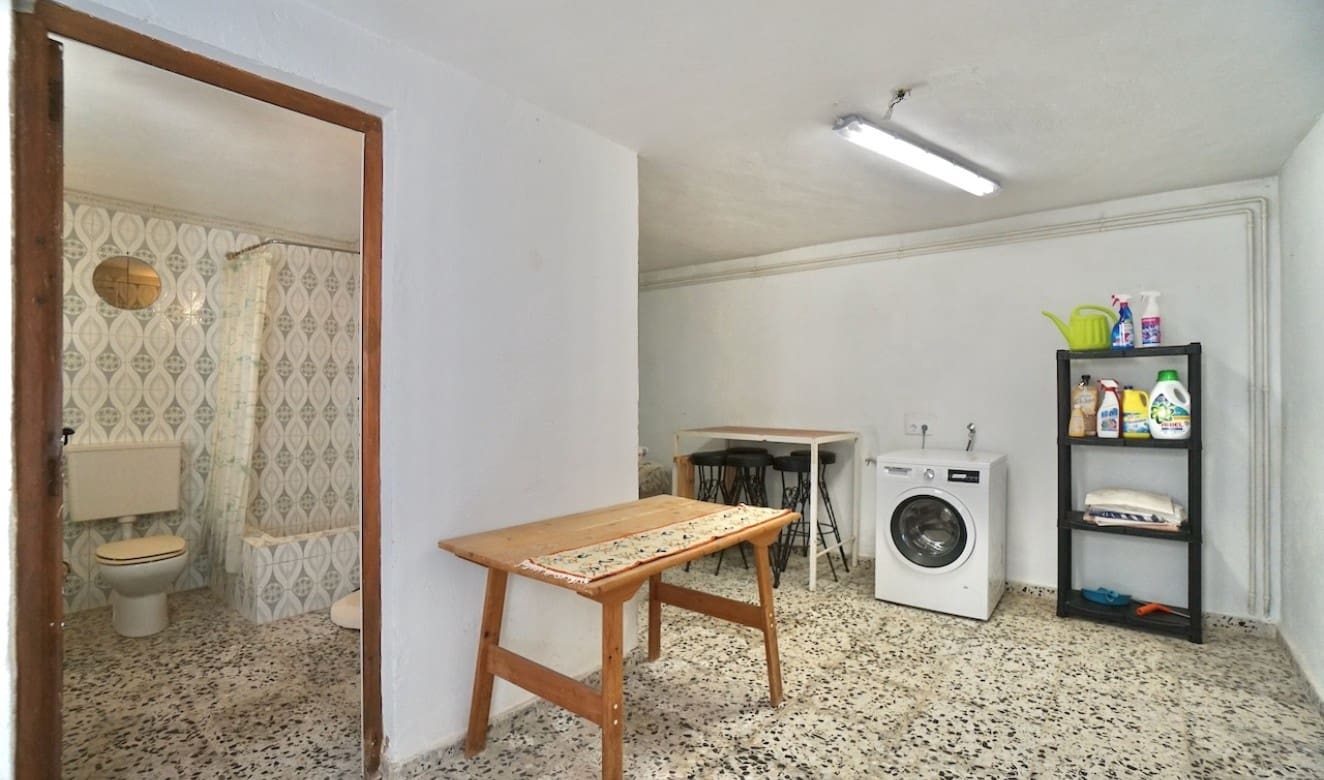 4 bedroom Villa for sale in Benissa with pool garage - € 595,000 (Ref: 8904964)