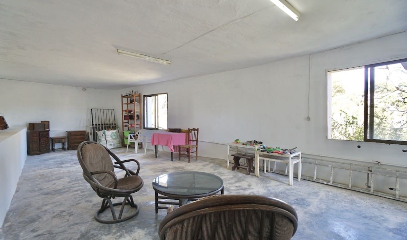 4 bedroom Villa for sale in Benissa with pool garage - € 595,000 (Ref: 8904964)
