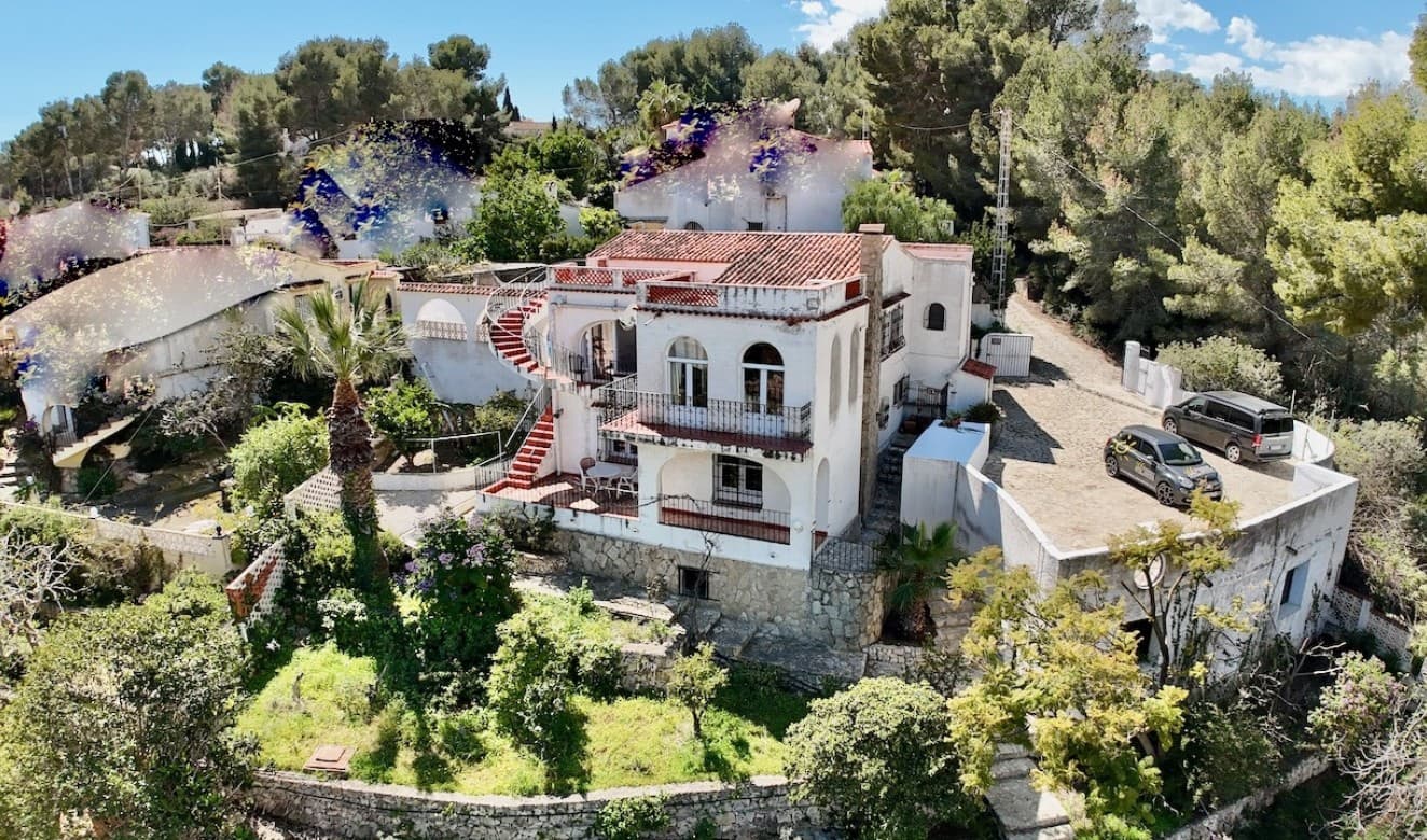 4 bedroom Villa for sale in Benissa with pool garage - € 595,000 (Ref: 8904964)