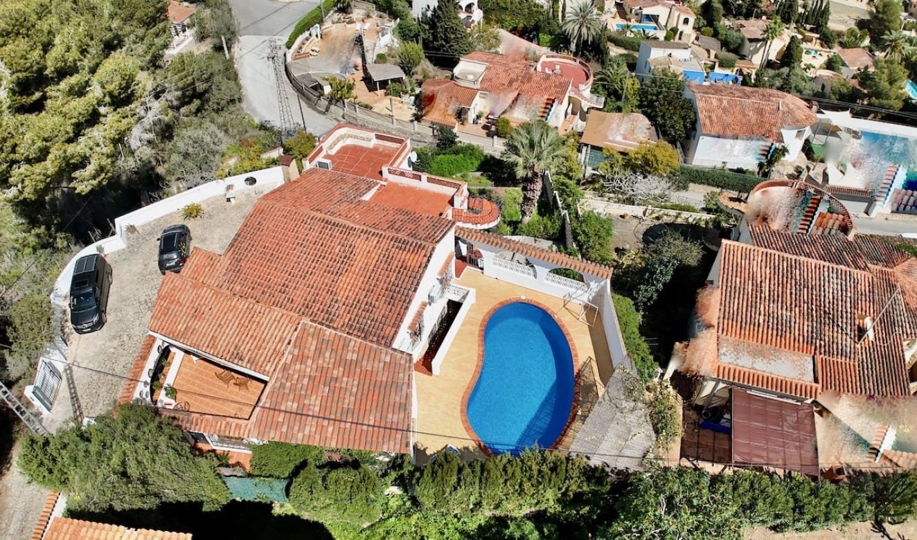 4 bedroom Villa for sale in Benissa with pool garage - € 595,000 (Ref: 8904964)