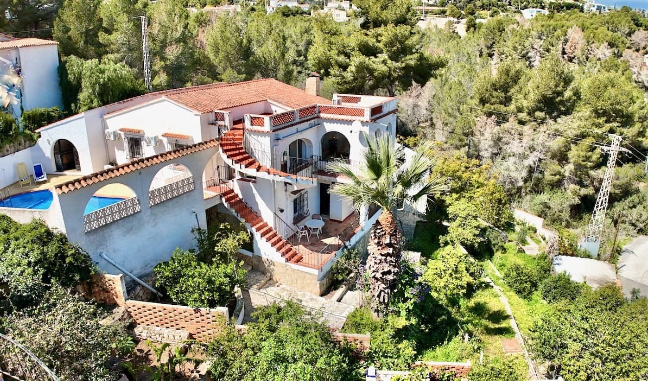 4 bedroom Villa for sale in Benissa with pool garage - € 595,000 (Ref: 8904964)