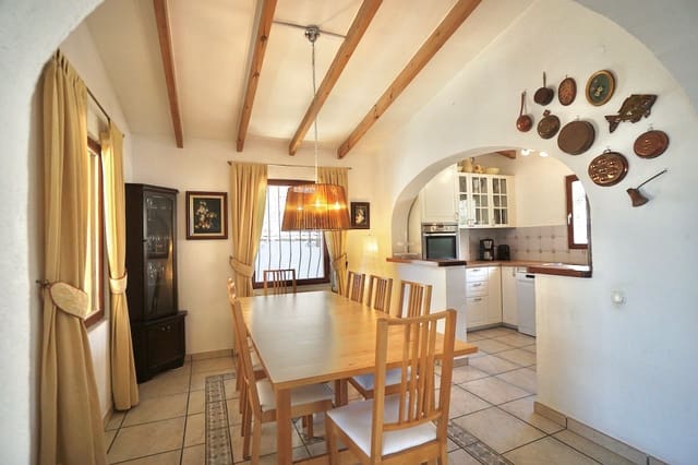 4 slaapkamer Villa te koop in Benitachell / Benitatxell met zwembad - € 525.000 (Ref: 8931579)