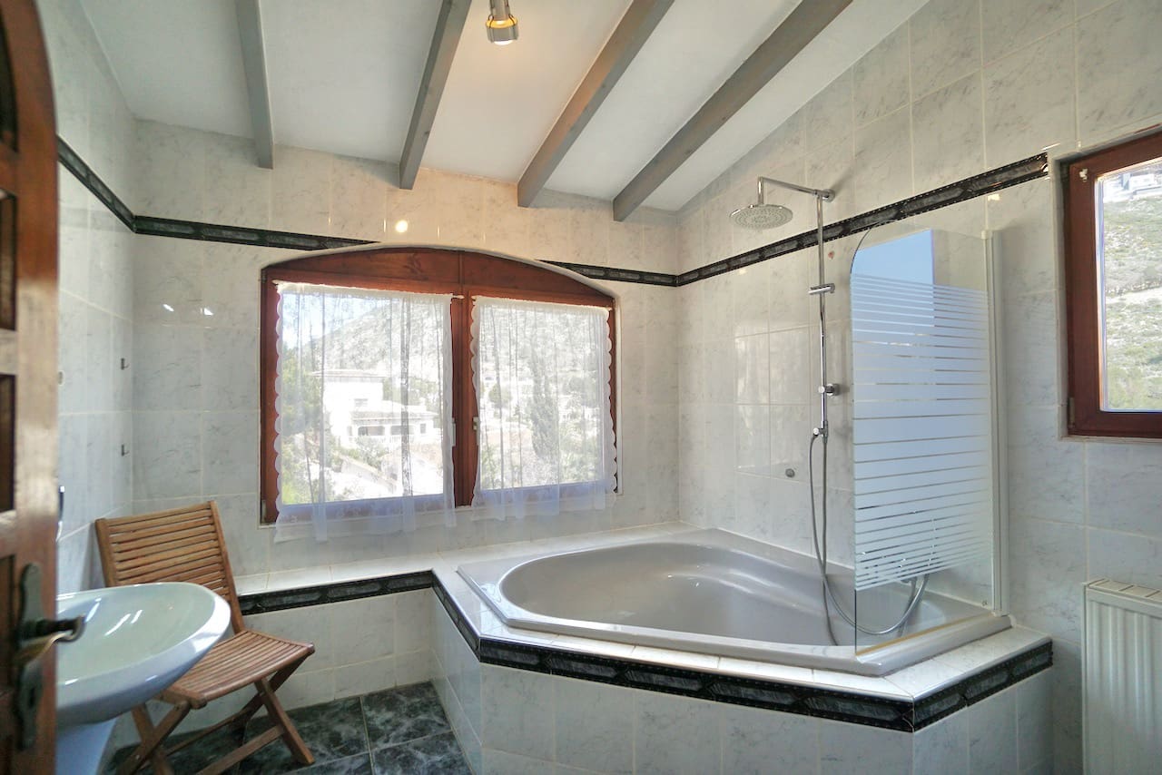 4 slaapkamer Villa te koop in Benitachell / Benitatxell met zwembad - € 525.000 (Ref: 8931579)