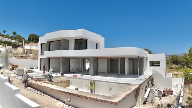 Chalet de 4 habitaciones en Moraira, Teulada-Moraira en venta con piscina garaje - 1.750.000 € (Ref: 9002505)