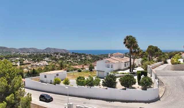 4 soveværelse Villa til salg i Moraira, Teulada-Moraira med swimmingpool garage - € 1.850.000 (Ref: 9002505)