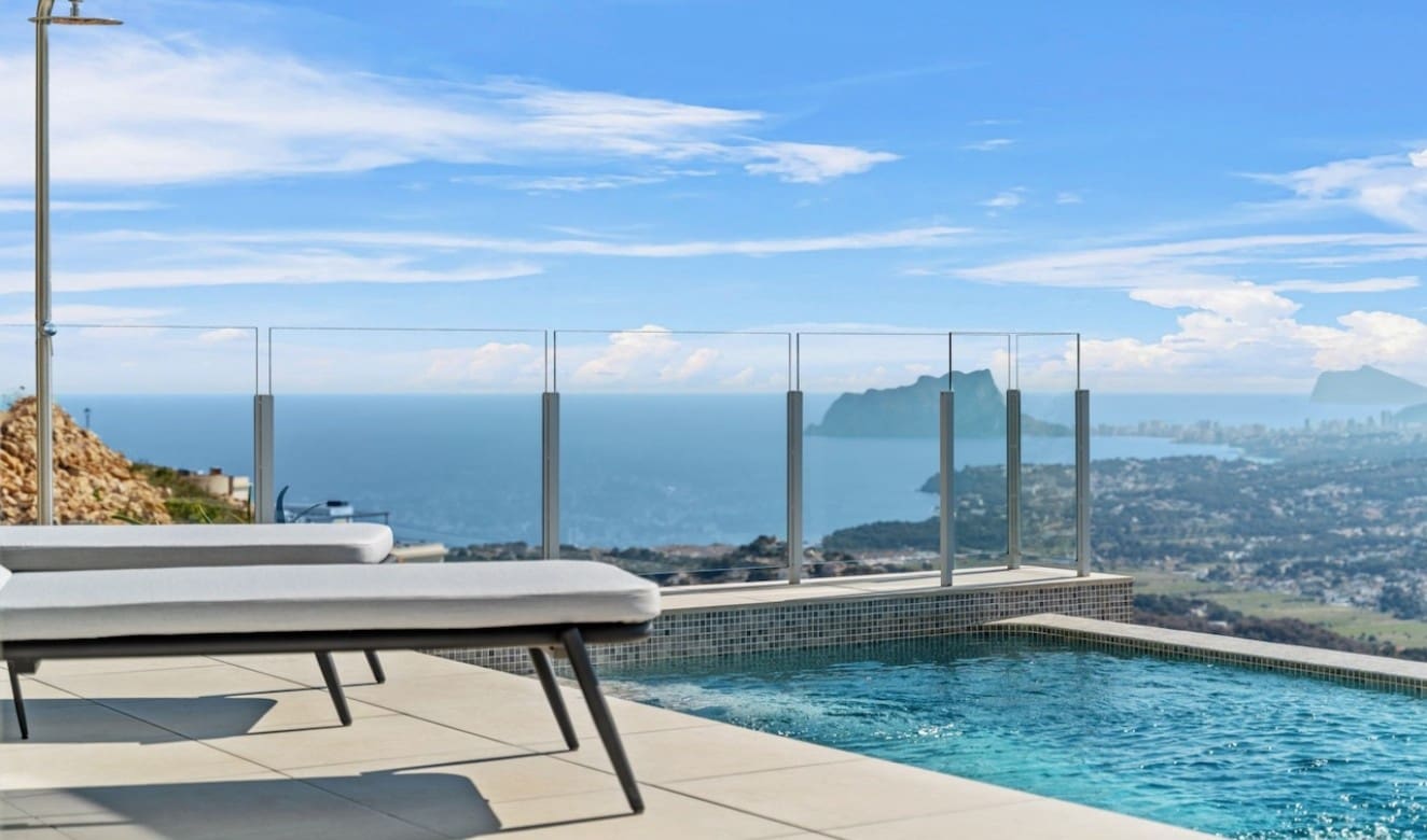 3 makuuhuone Huvila myytävänä paikassa Cumbre del Sol mukana uima-altaan - 1 600 850 € (Ref: 9033358)