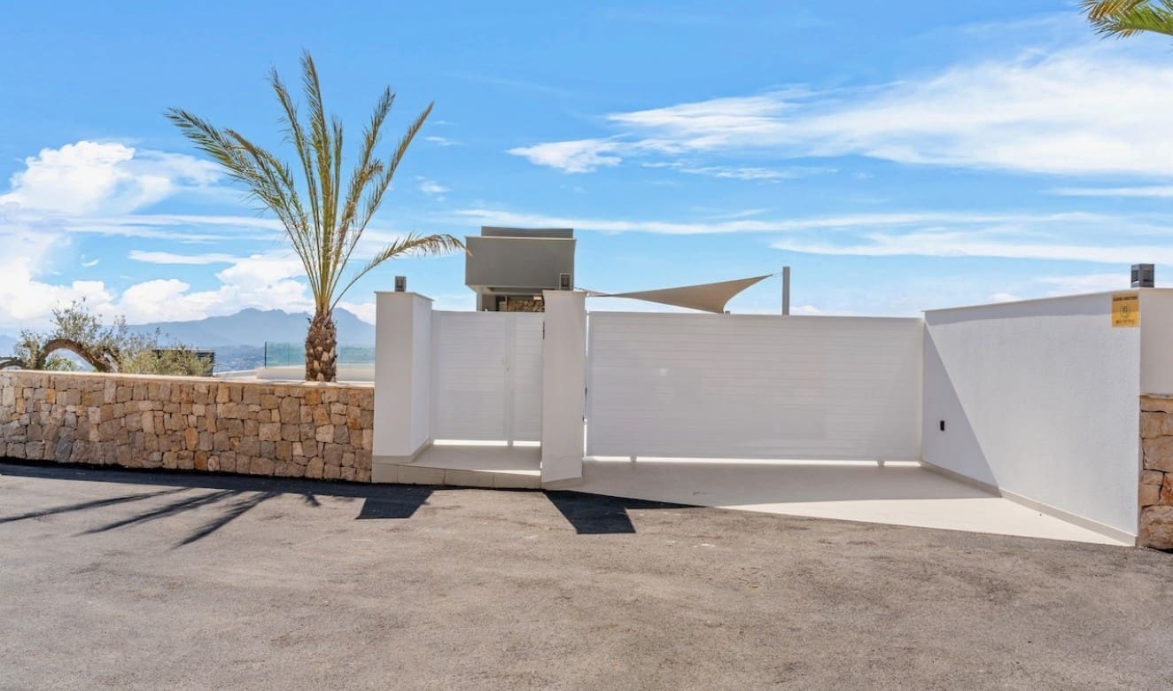 3 makuuhuone Huvila myytävänä paikassa Cumbre del Sol mukana uima-altaan - 1 600 850 € (Ref: 9033358)