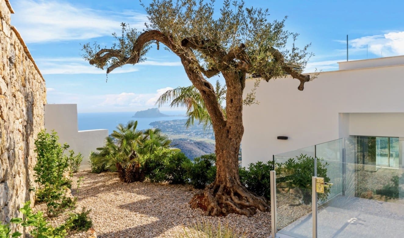 3 makuuhuone Huvila myytävänä paikassa Cumbre del Sol mukana uima-altaan - 1 600 850 € (Ref: 9033358)