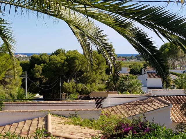 Chalet de 3 habitaciones en Moraira, Teulada-Moraira en venta con piscina garaje - 535.000 € (Ref: 9048691)