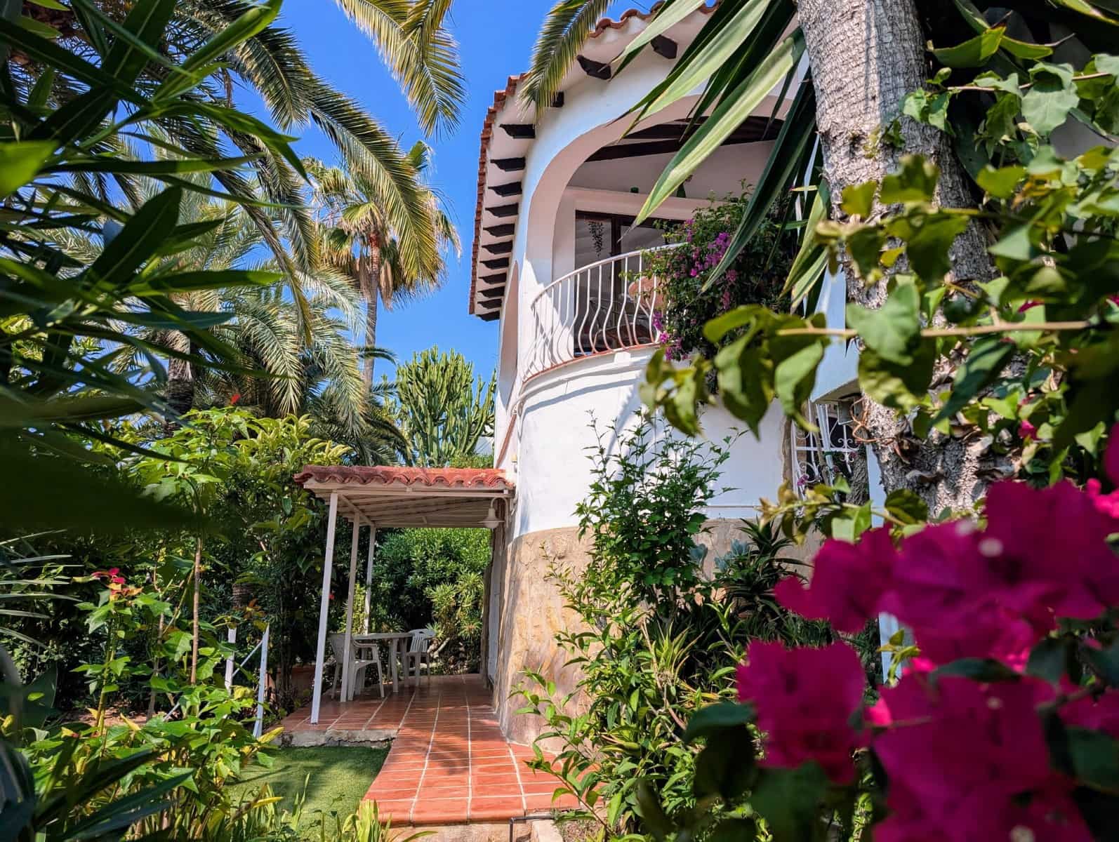 3 bedroom Villa for sale in Moraira with pool garage - € 535,000 (Ref: 9048691)