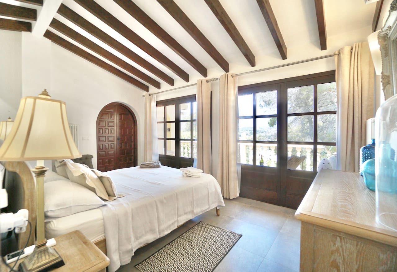 4 slaapkamer Villa te koop in Moraira met zwembad - € 695.000 (Ref: 9053617)