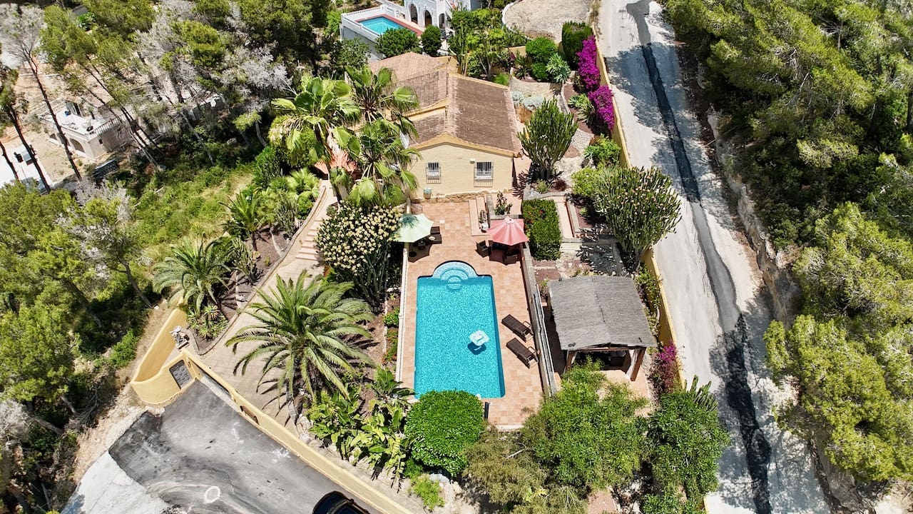 4 slaapkamer Villa te koop in Moraira met zwembad - € 695.000 (Ref: 9053617)