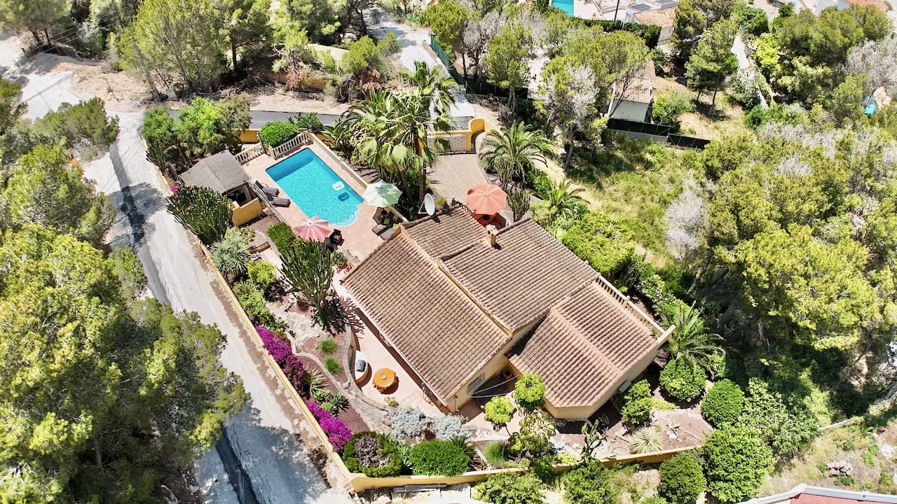 4 slaapkamer Villa te koop in Moraira met zwembad - € 695.000 (Ref: 9053617)