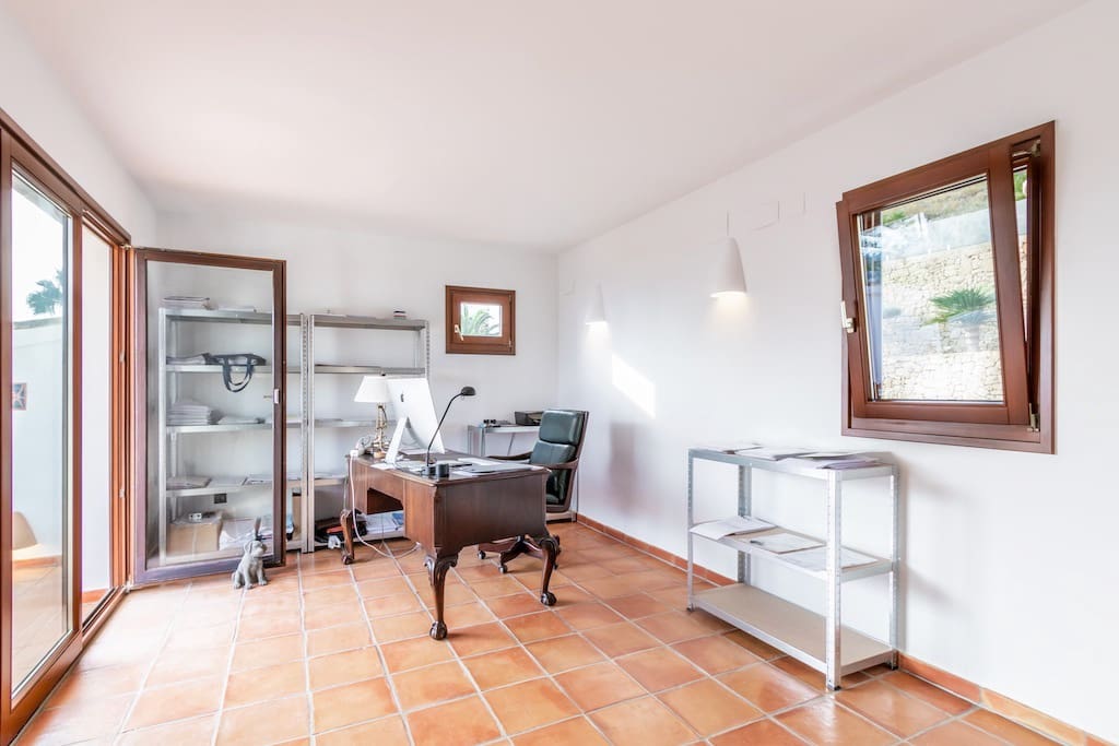 4 bedroom Villa for sale in Moraira with pool garage - € 2,495,000 (Ref: 9058224)