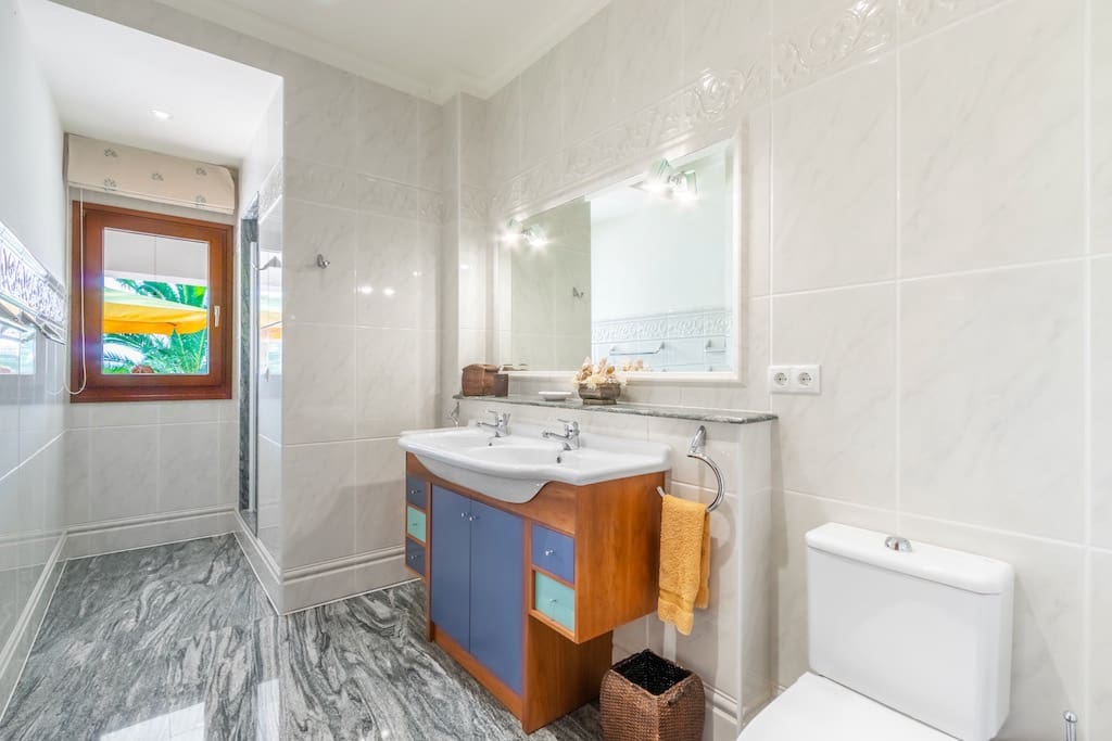 4 bedroom Villa for sale in Moraira with pool garage - € 2,495,000 (Ref: 9058224)