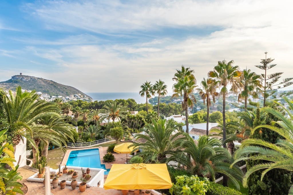 4 bedroom Villa for sale in Moraira with pool garage - € 2,495,000 (Ref: 9058224)