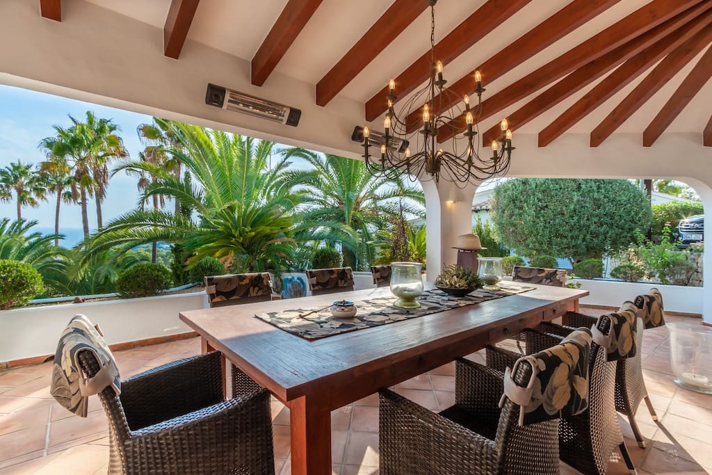 4 bedroom Villa for sale in Moraira with pool garage - € 2,495,000 (Ref: 9058224)