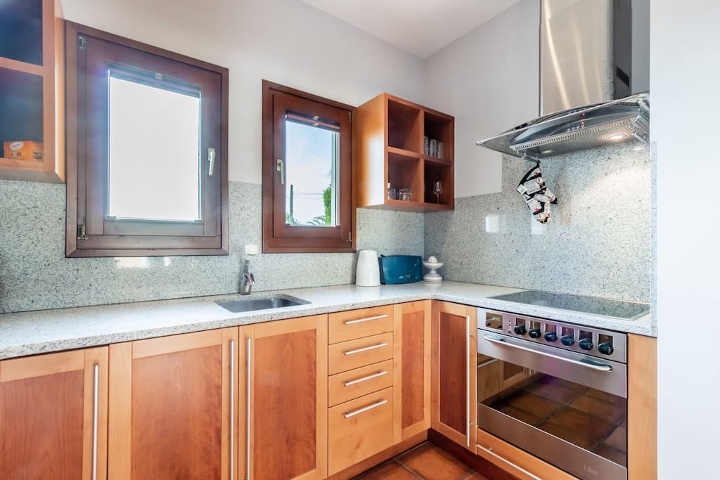 4 bedroom Villa for sale in Moraira with pool garage - € 2,495,000 (Ref: 9058224)