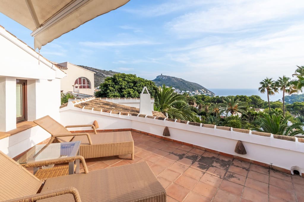 4 bedroom Villa for sale in Moraira with pool garage - € 2,495,000 (Ref: 9058224)