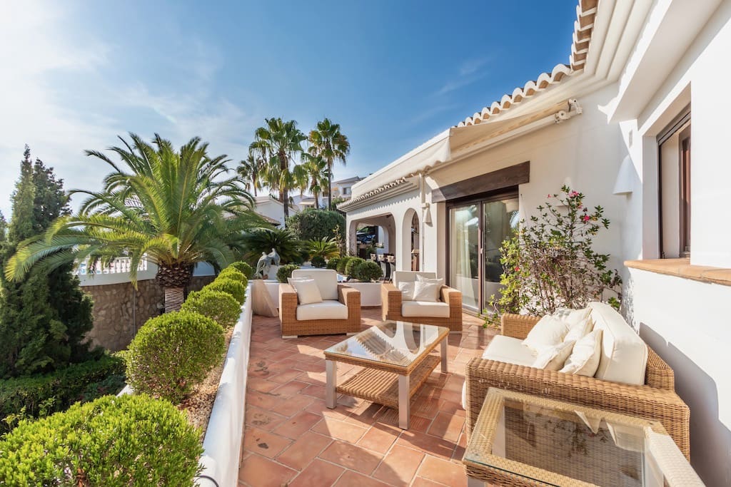 4 bedroom Villa for sale in Moraira with pool garage - € 2,495,000 (Ref: 9058224)