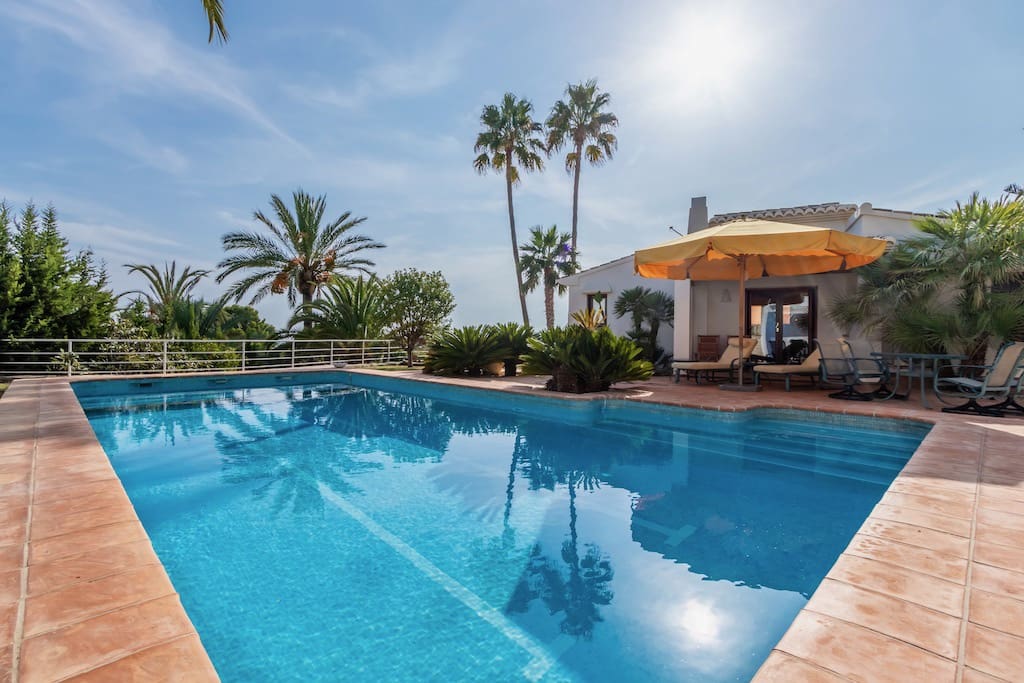4 bedroom Villa for sale in Moraira with pool garage - € 2,495,000 (Ref: 9058224)