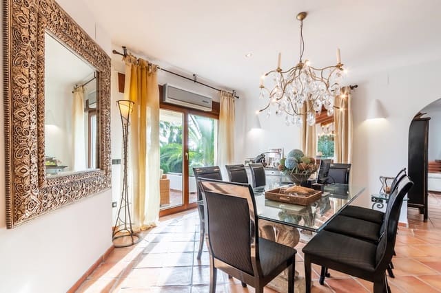 4 slaapkamer Villa te koop in Moraira, Teulada-Moraira met zwembad garage - € 2.495.000 (Ref: 9058224)