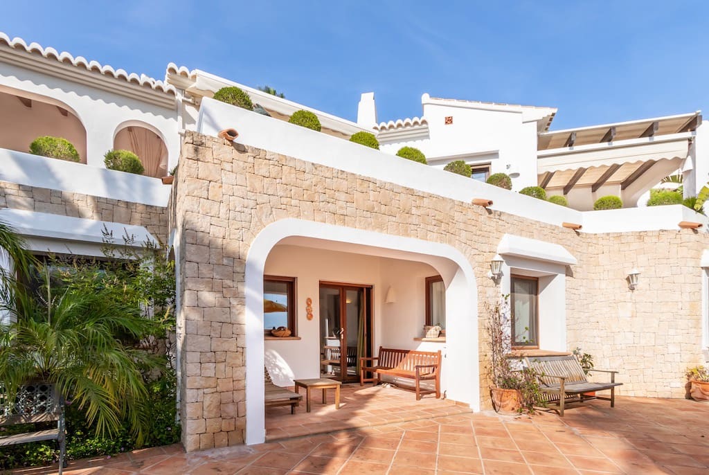 4 bedroom Villa for sale in Moraira with pool garage - € 2,495,000 (Ref: 9058224)