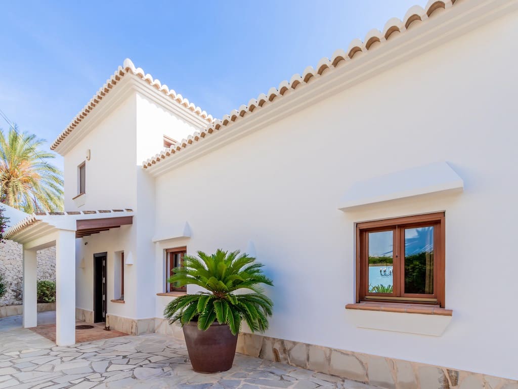 4 bedroom Villa for sale in Moraira with pool garage - € 2,495,000 (Ref: 9058224)
