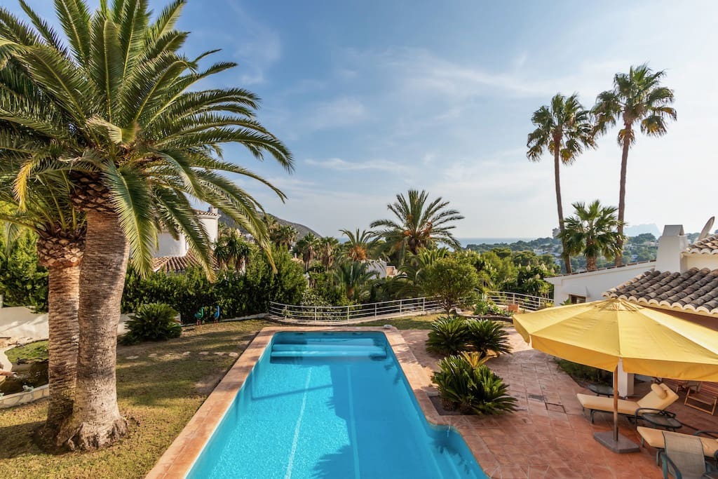 4 bedroom Villa for sale in Moraira with pool garage - € 2,495,000 (Ref: 9058224)