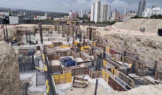 2 makuuhuone Huoneisto myytävänä paikassa La Villajoyosa / Vila Joiosa mukana uima-altaan - 360 000 € (Ref: 9076891)