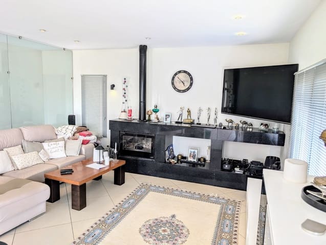 3 slaapkamer Villa te koop in Moraira, Teulada-Moraira met zwembad garage - € 1.550.000 (Ref: 9106466)