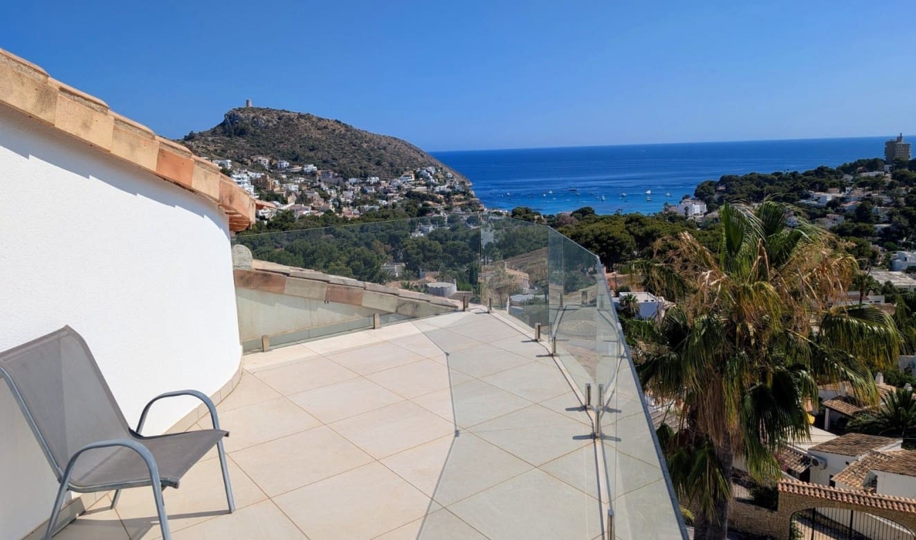 3 soveværelse Villa til salg i Moraira med swimmingpool - € 1.550.000 (Ref: 9106466)