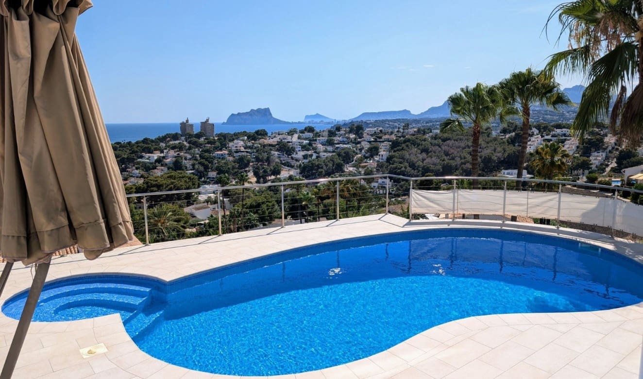3 soveværelse Villa til salg i Moraira med swimmingpool - € 1.550.000 (Ref: 9106466)