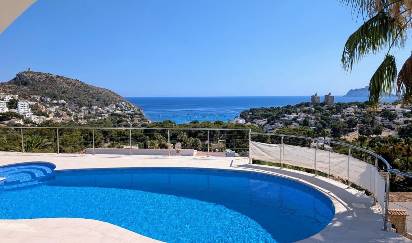 3 soveværelse Villa til salg i Moraira med swimmingpool - € 1.550.000 (Ref: 9106466)