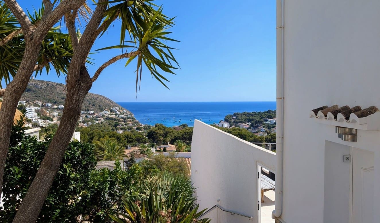 3 soveværelse Villa til salg i Moraira med swimmingpool - € 1.550.000 (Ref: 9106466)