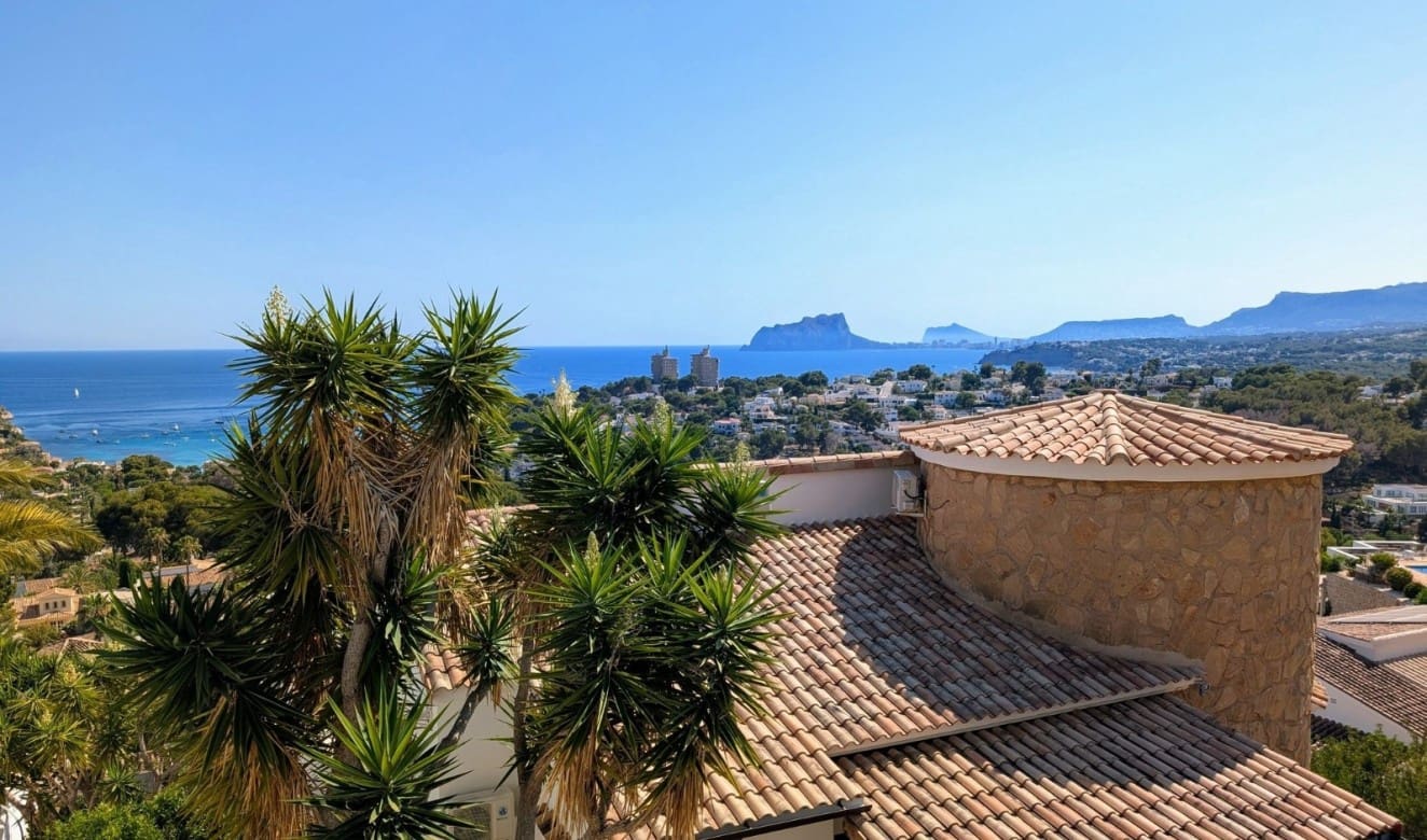 3 soveværelse Villa til salg i Moraira med swimmingpool - € 1.550.000 (Ref: 9106466)
