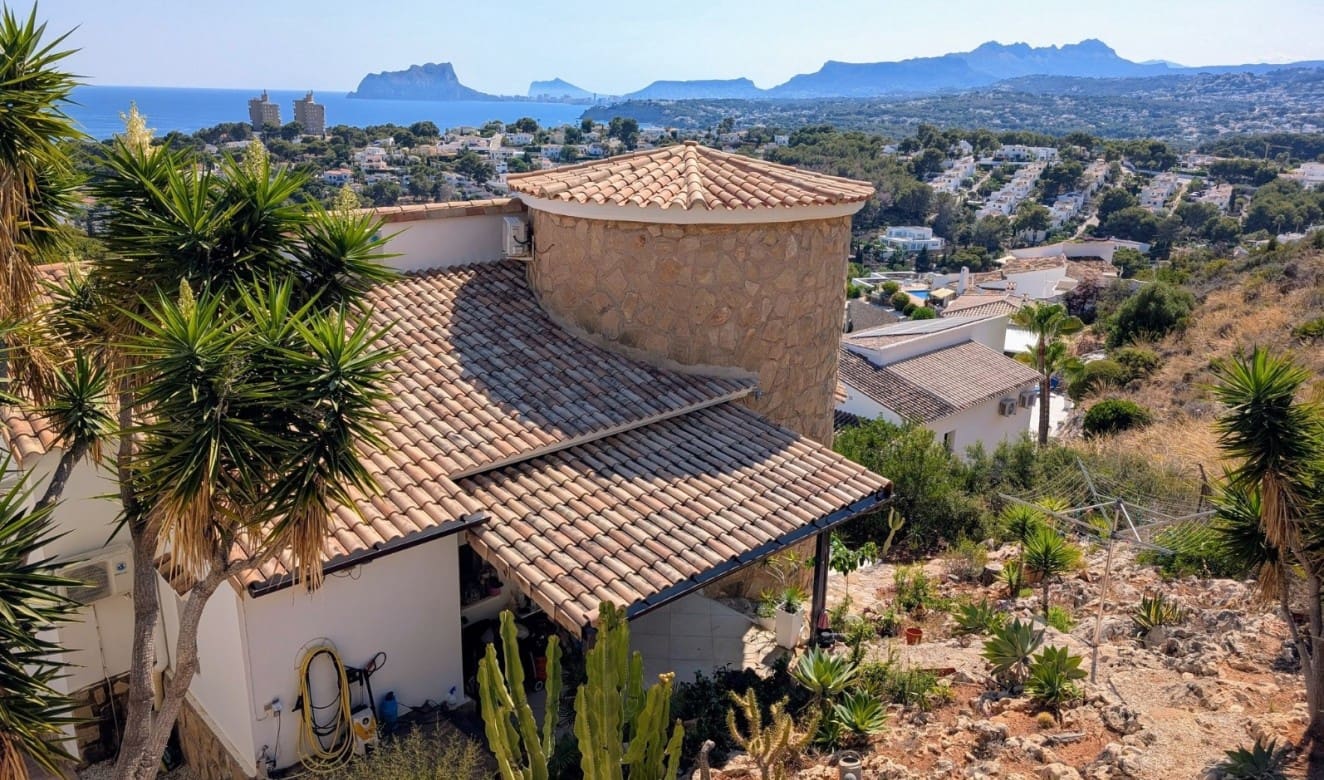 3 soveværelse Villa til salg i Moraira med swimmingpool - € 1.550.000 (Ref: 9106466)