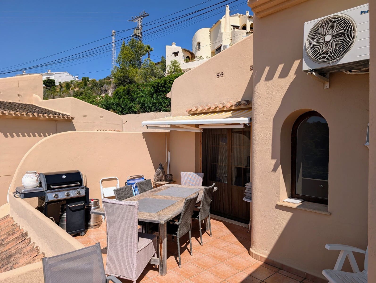 4 soverom Villa til salgs i Moraira med svømmebasseng - € 445 000 (Ref: 9160948)