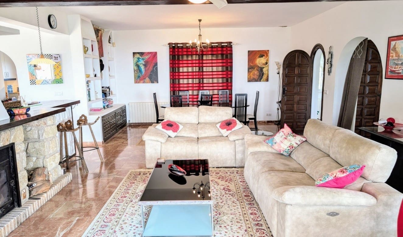 4 makuuhuone Huvila myytävänä paikassa Moraira mukana uima-altaan - 875 000 € (Ref: 9192290)