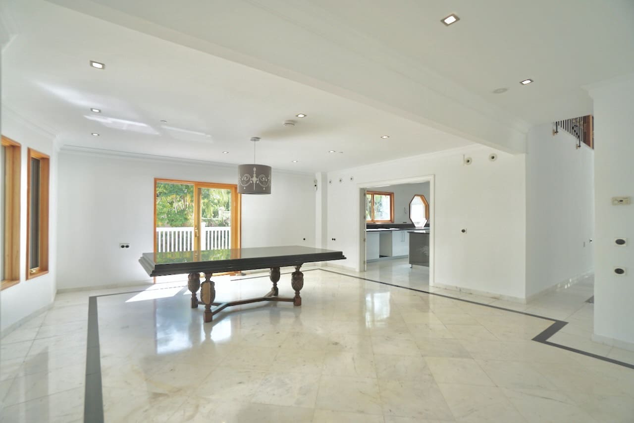 7 slaapkamer Villa te koop in Benahavis met zwembad garage - € 1.995.000 (Ref: 9198617)