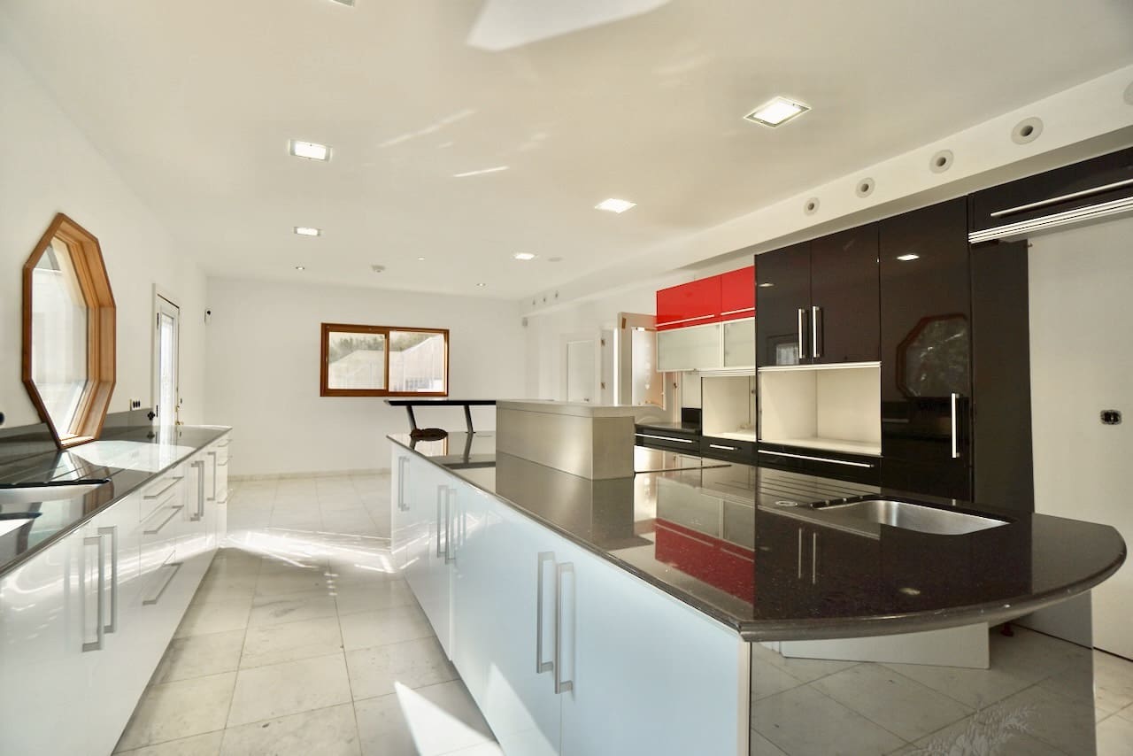 7 slaapkamer Villa te koop in Benahavis met zwembad garage - € 1.995.000 (Ref: 9198617)