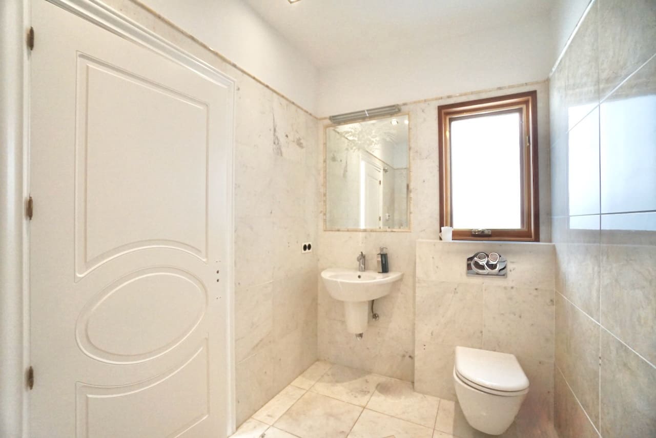 7 slaapkamer Villa te koop in Benahavis met zwembad garage - € 1.995.000 (Ref: 9198617)