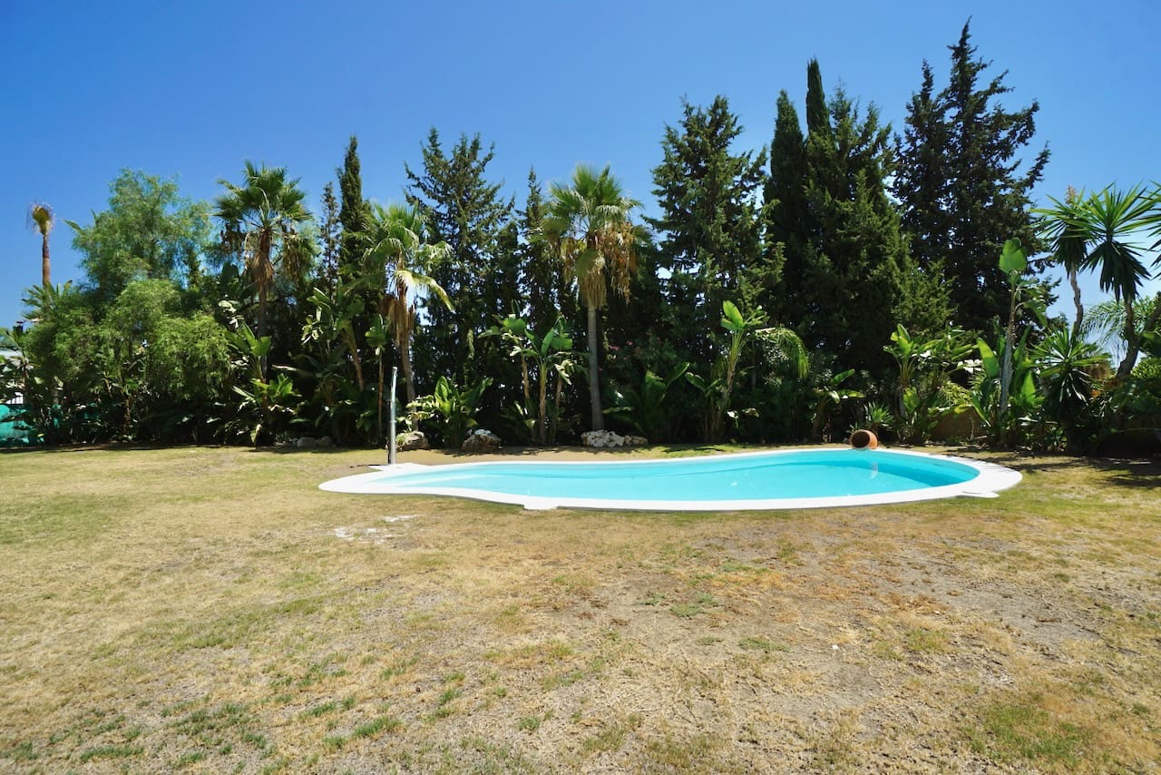 7 slaapkamer Villa te koop in Benahavis met zwembad garage - € 1.995.000 (Ref: 9198617)