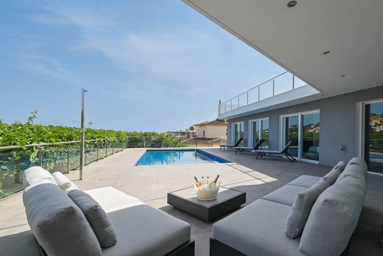 5 slaapkamer Villa te koop in Moraira met zwembad garage - € 1.395.000 (Ref: 9263585)