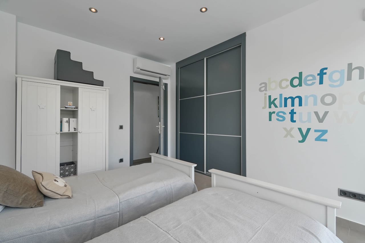 5 slaapkamer Villa te koop in Moraira met zwembad garage - € 1.395.000 (Ref: 9263585)