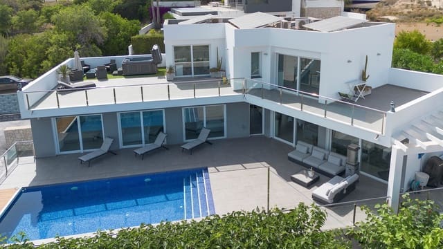 5 slaapkamer Villa te koop in Moraira, Teulada-Moraira met zwembad garage - € 1.395.000 (Ref: 9263585)