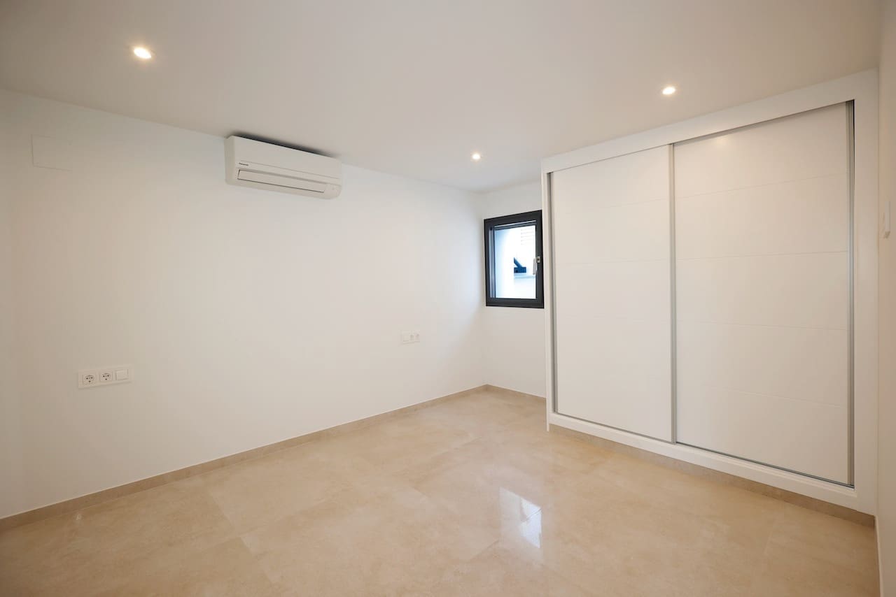 Chalet de 4 habitaciones en Calpe / Calp en venta con piscina - 840.000 € (Ref: 9331863)