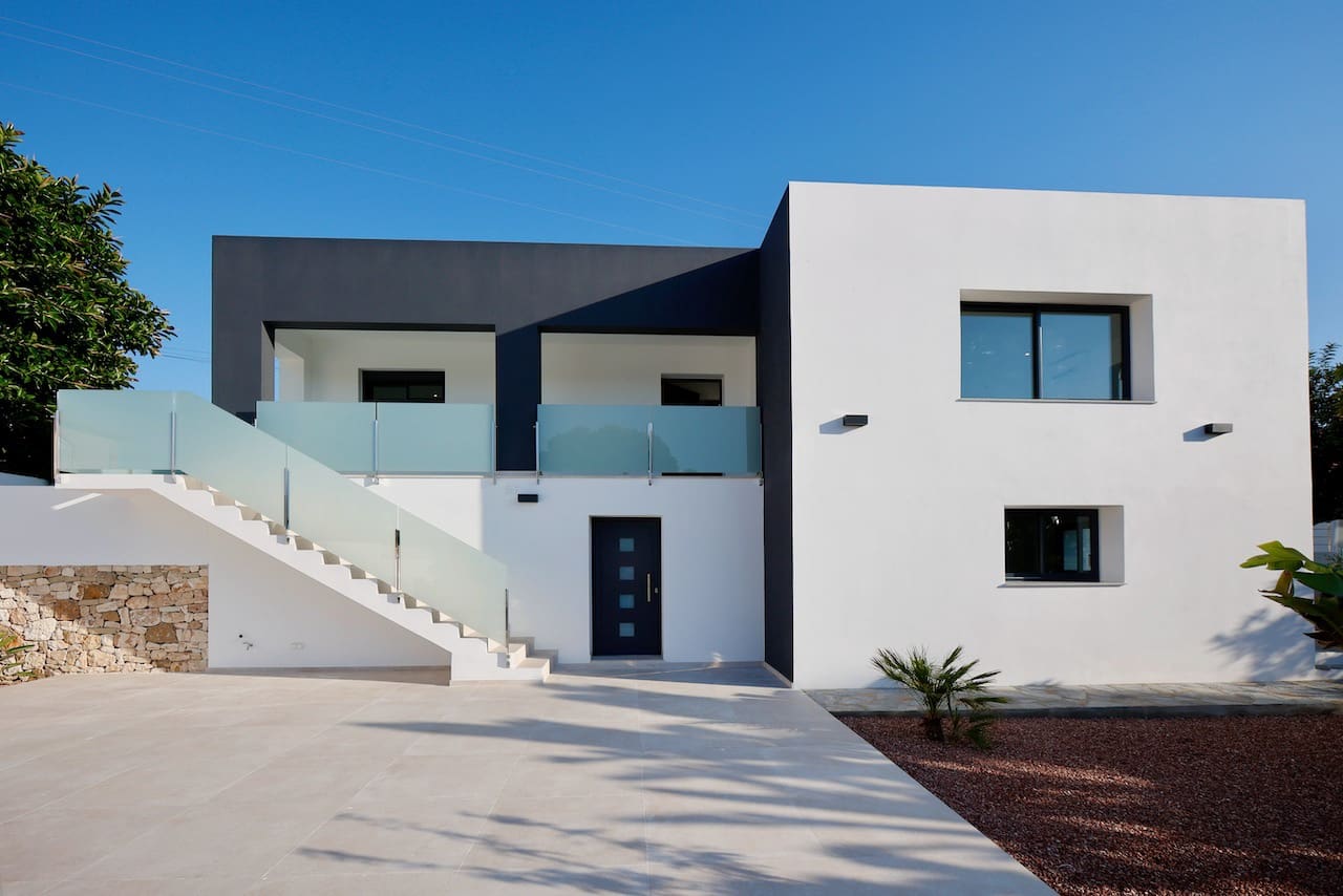 Chalet de 4 habitaciones en Calpe / Calp en venta con piscina - 840.000 € (Ref: 9331863)